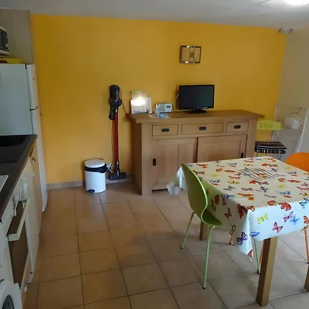 Au Coeur D'un Hameau Salles-Curan